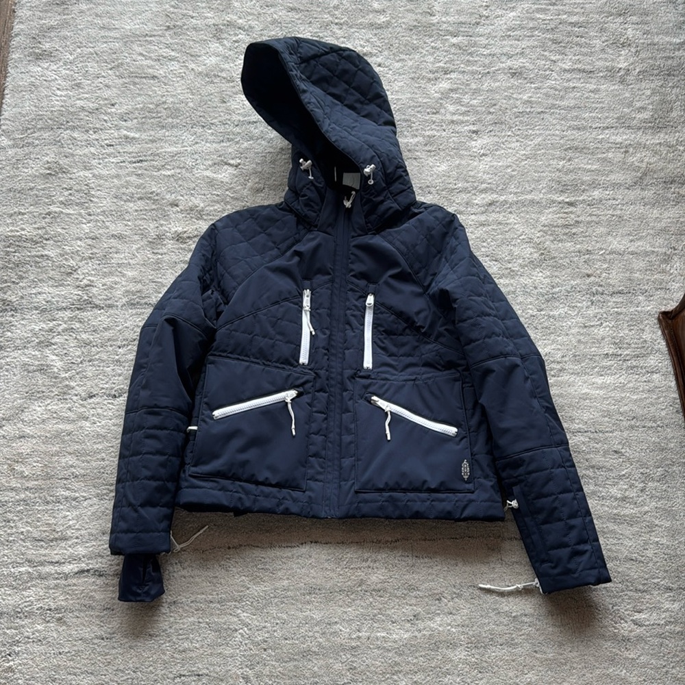 New $398 Free People FP Movement All Prepped Short Ski Jacket Sz S Navy Hooded